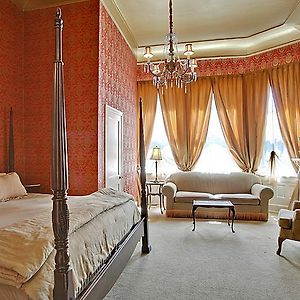 Royal King Premier Room