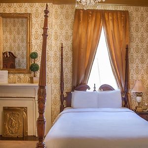 French Quarter Deluxe Room